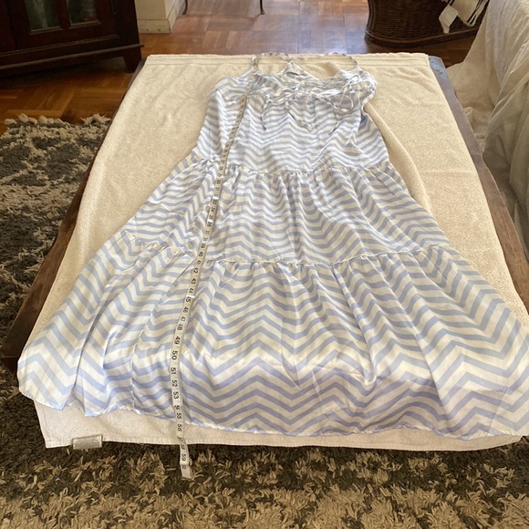 ASOS gorgeous long dress. So pretty and flattering from Bloomingdale’s - Picture 10 of 13